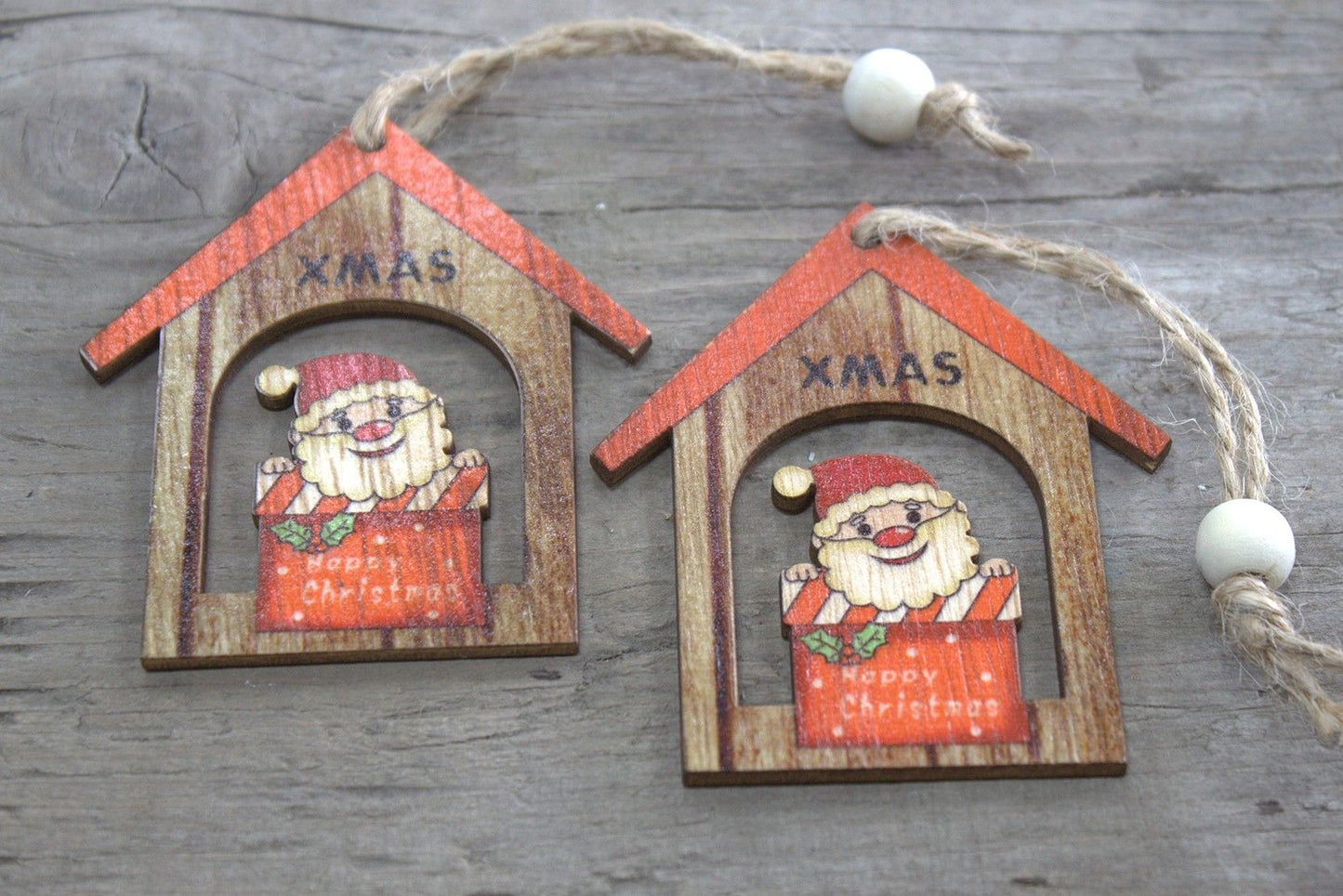 Set mit 2 Weihnachtsmännern - Vintage Holzdeko für festliche Stimmung