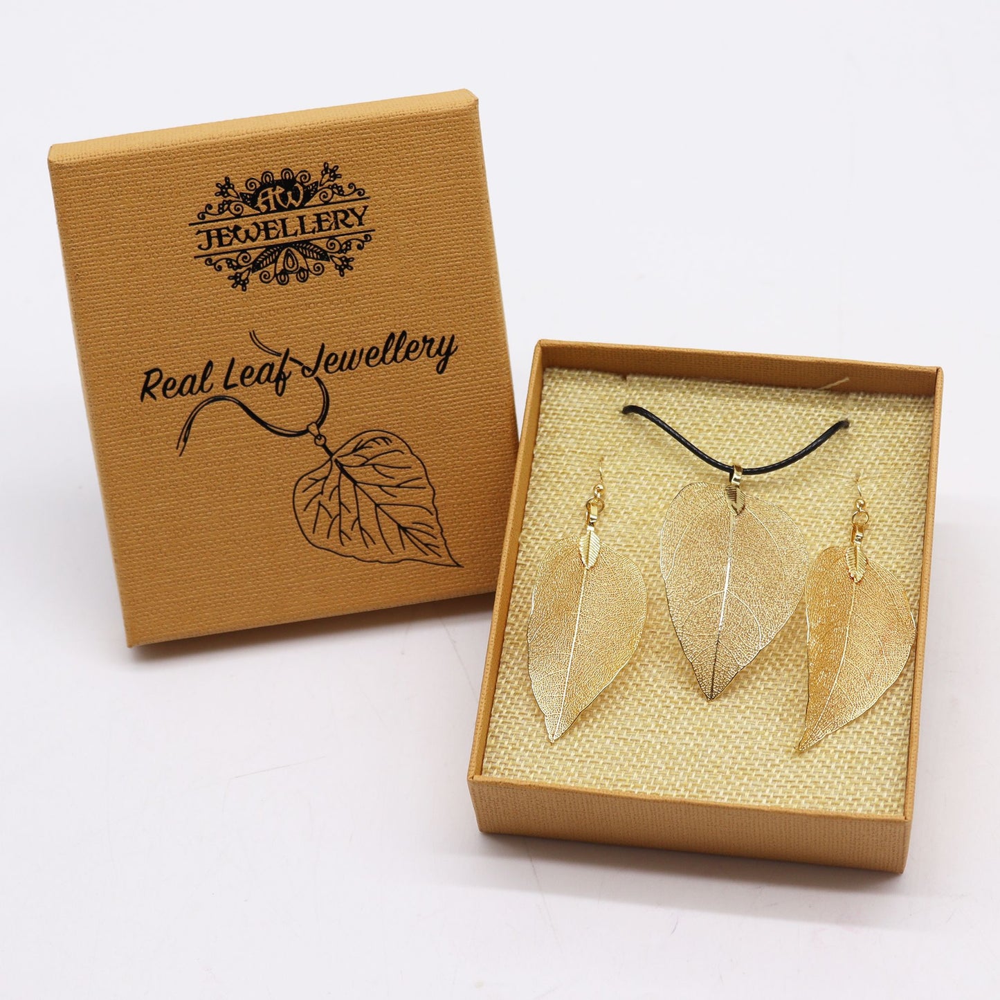 Goldenes Blattjuwel Set – Unikat-Schmuck aus echten Blättern (Halskette & Ohrringe)