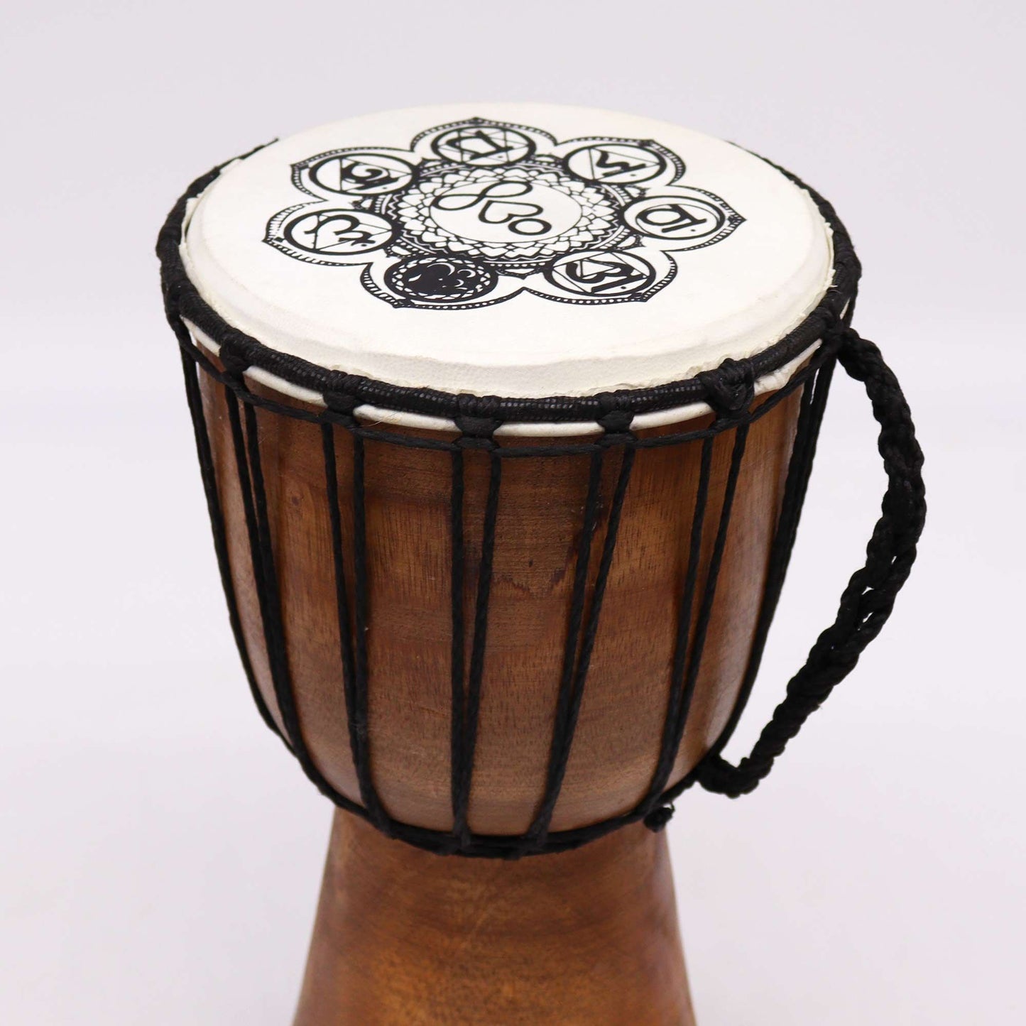 Handgefertigte Djembe-Trommel mit Chakra-Motiv – 30 cm Wide Top