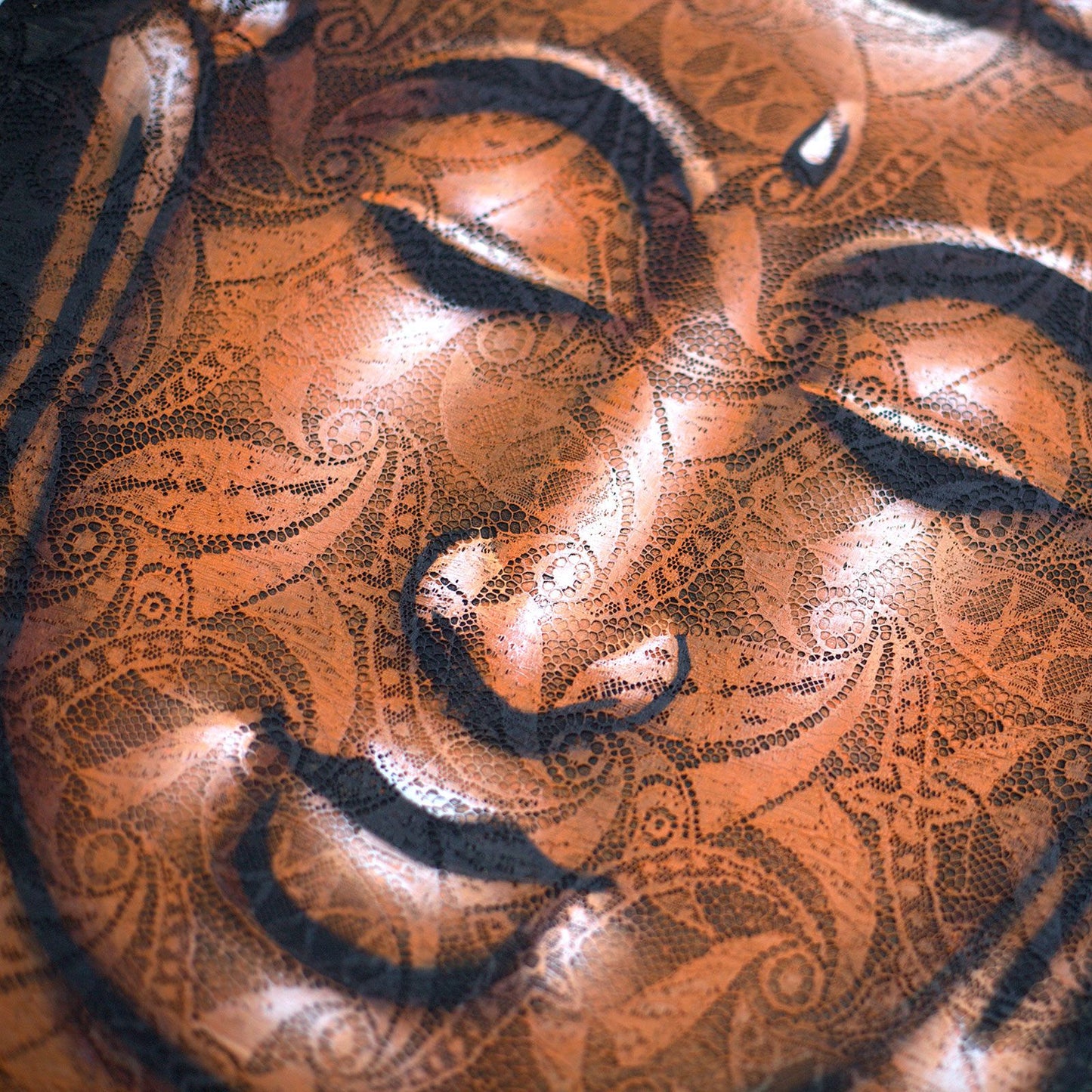 Handgemaltes Buddha Mandala auf Leinwand 60x80 cm - Kupferbrokat & Durran-Holzrahmen