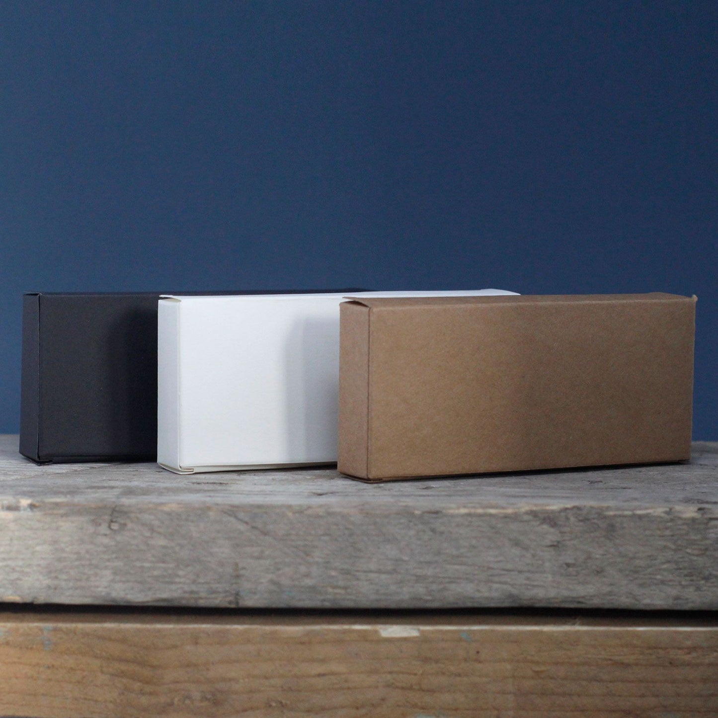 Weiße Geschenkbox für 6 ätherische Öle (10ml) – Aus stabilem Kraftpapier