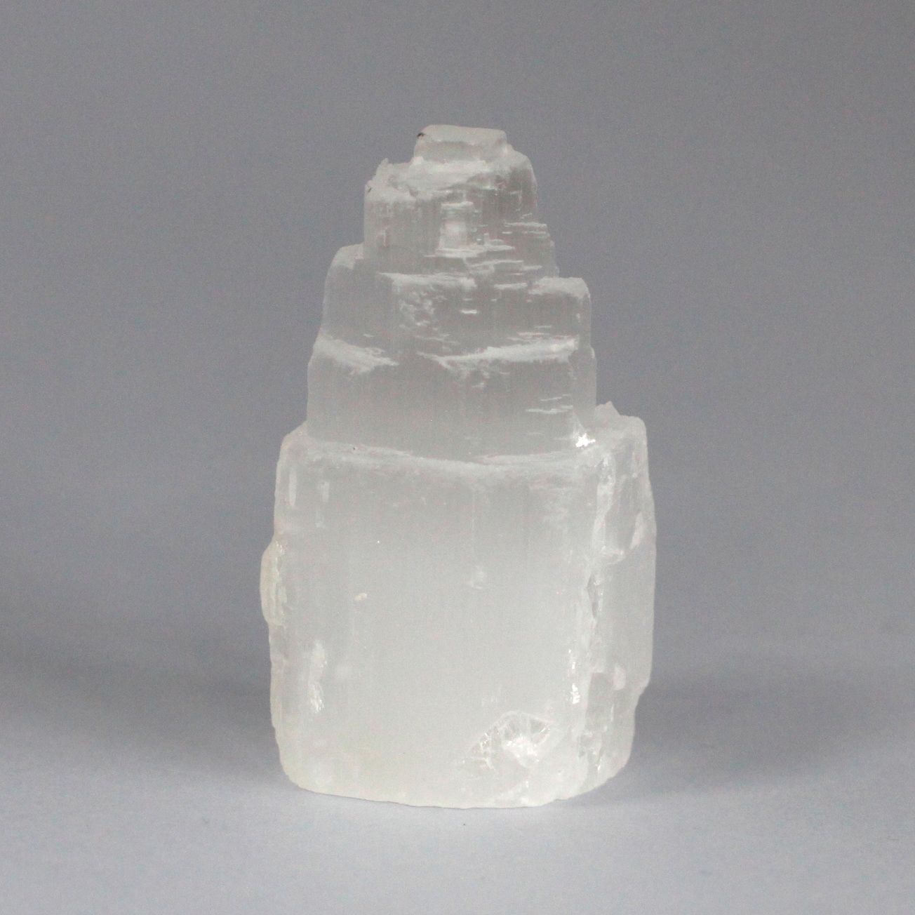 Handgeformter Selenit-Turm 5 cm - Natürliche Skulptur mit Mondschimmer