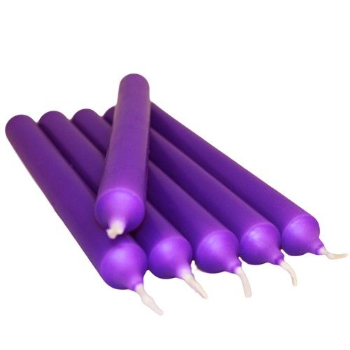 Set mit 5 Tischkerzen im zarten Fliederduft