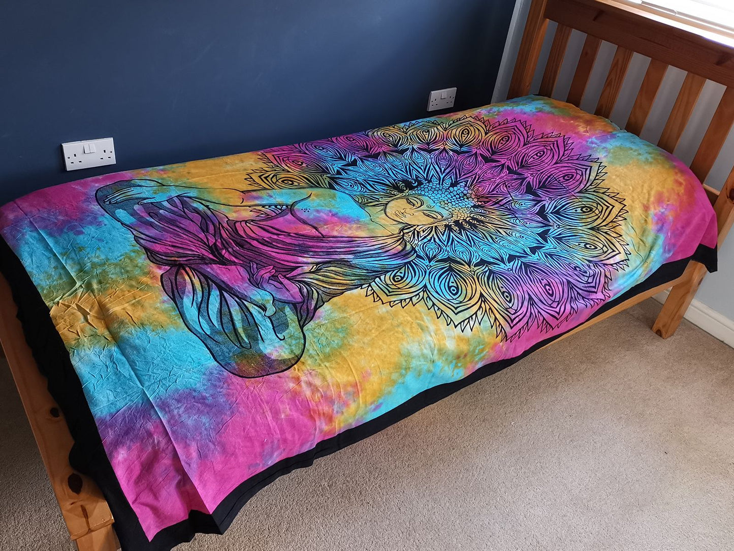 Handgewebte Baumwoll-Decke 'Friedvoller Buddha' 130x200 cm – Wandbehang & Tagesdecke