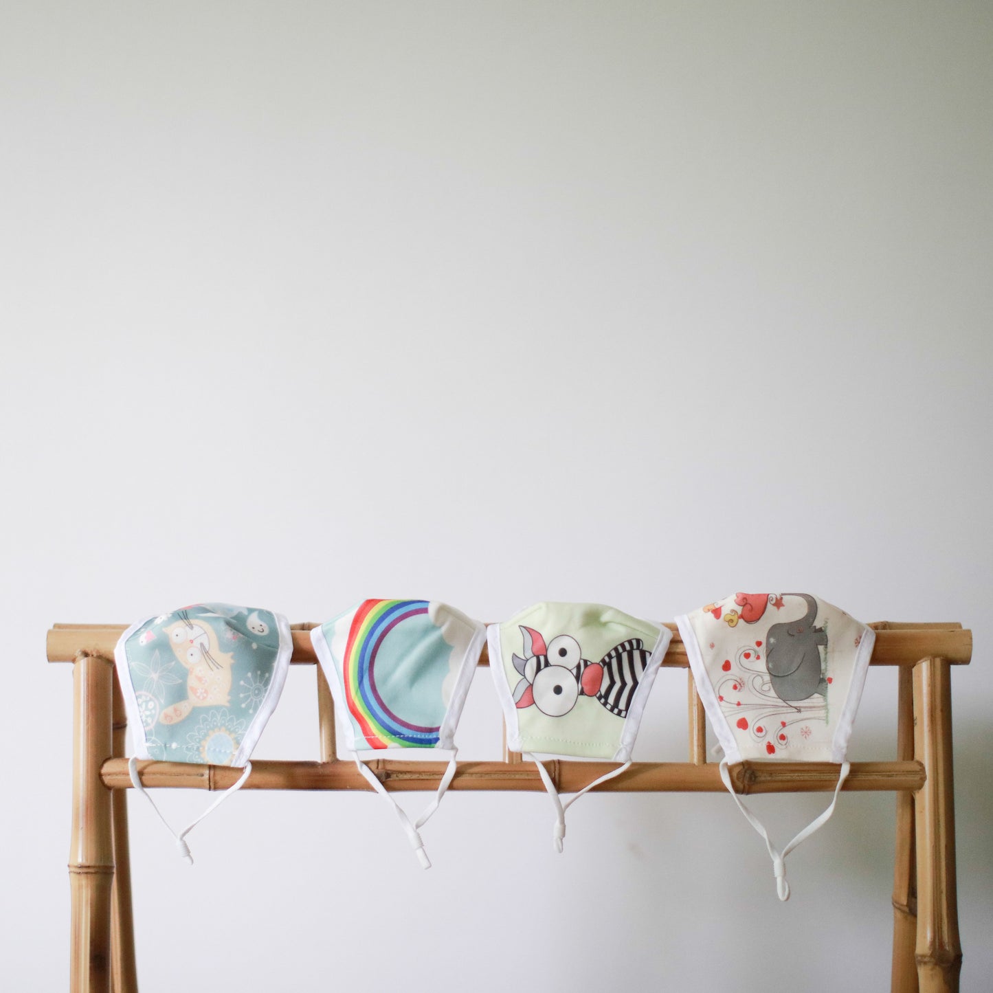 Wiederverwendbare Kindermaske Crazy Zebra - Mit Filtertasche