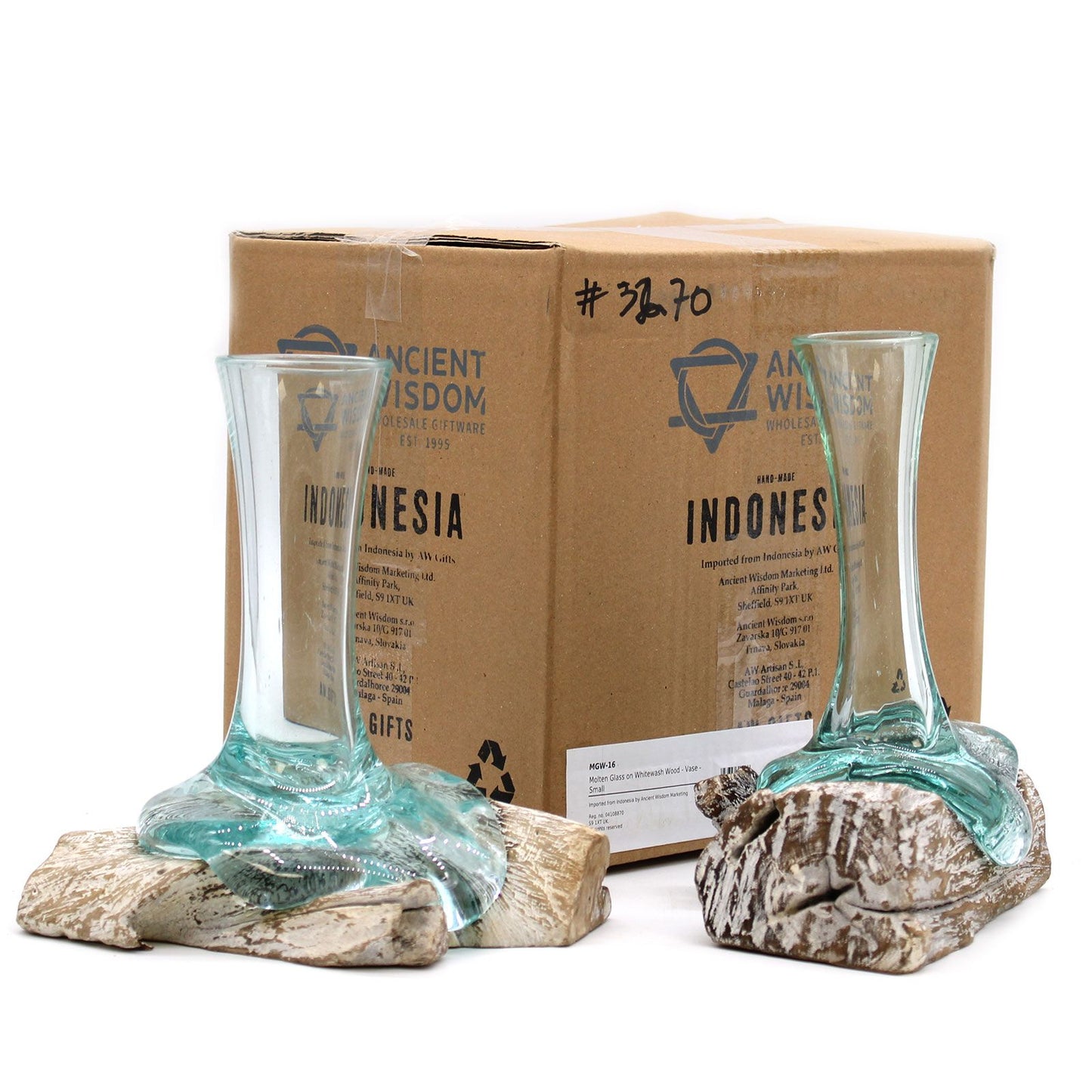 Vase aus geschmolzenem Glas auf Weißholz – Handgefertigtes Unikat aus Bali