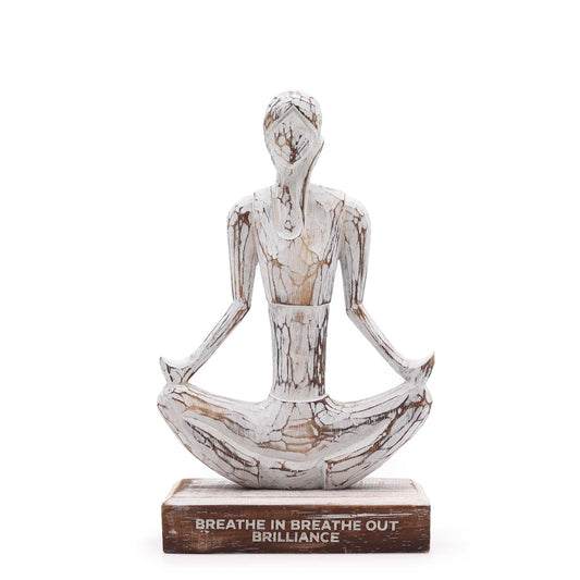 Sukhasana Yoga-Figur aus Albasia-Holz – Handgeschnitzt mit inspirierendem Mantra