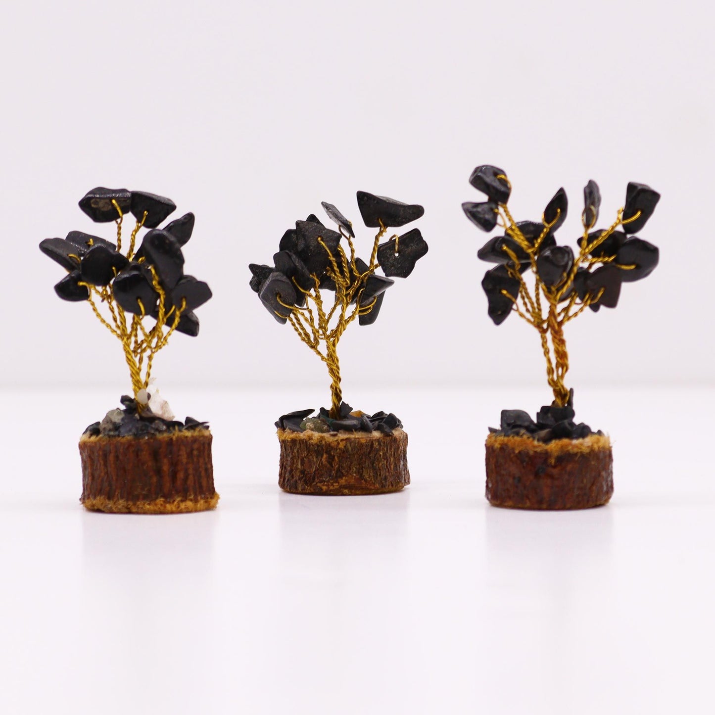 Mini-Edelsteinbaum aus schwarzem Achat auf Holz - Handgefertigte Tischdekoration