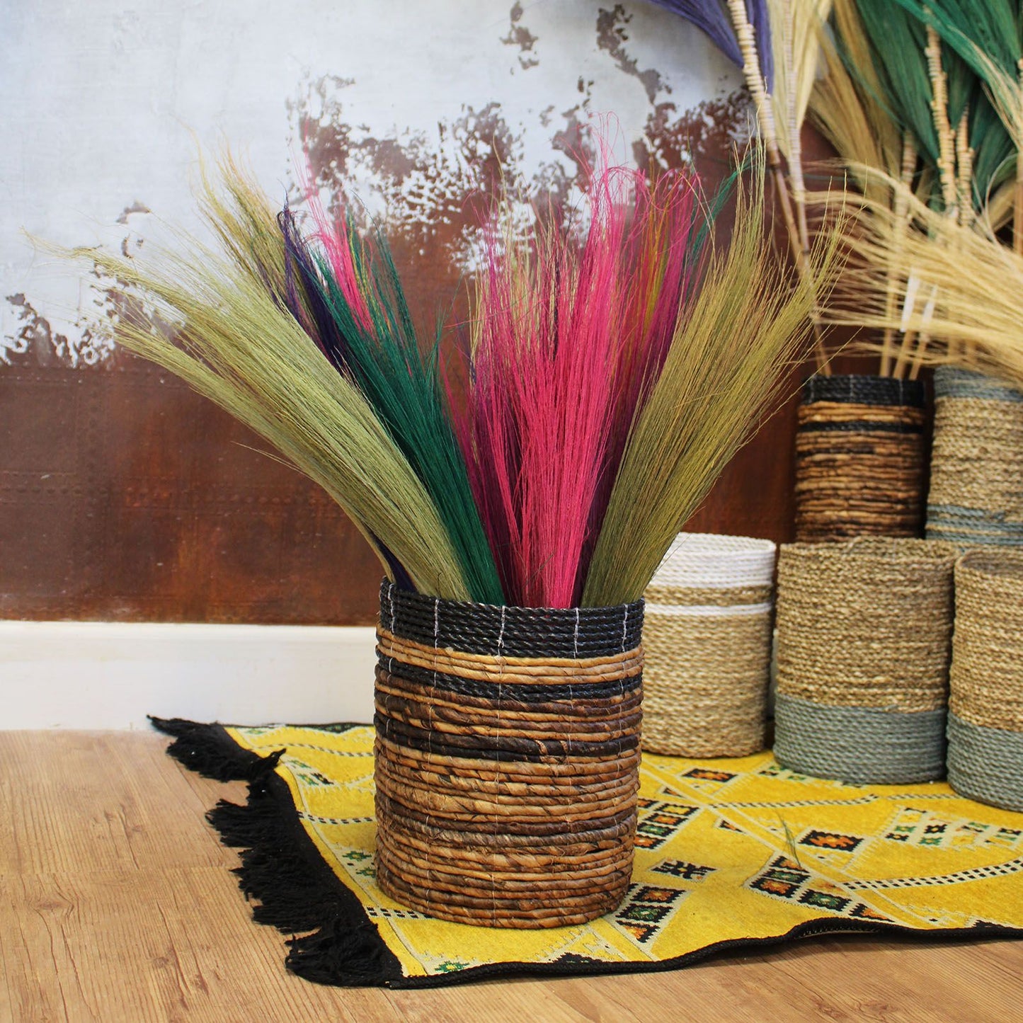 Set mit 4 Wandbesen aus Pampasgras & Seegras - Lebendige Farben