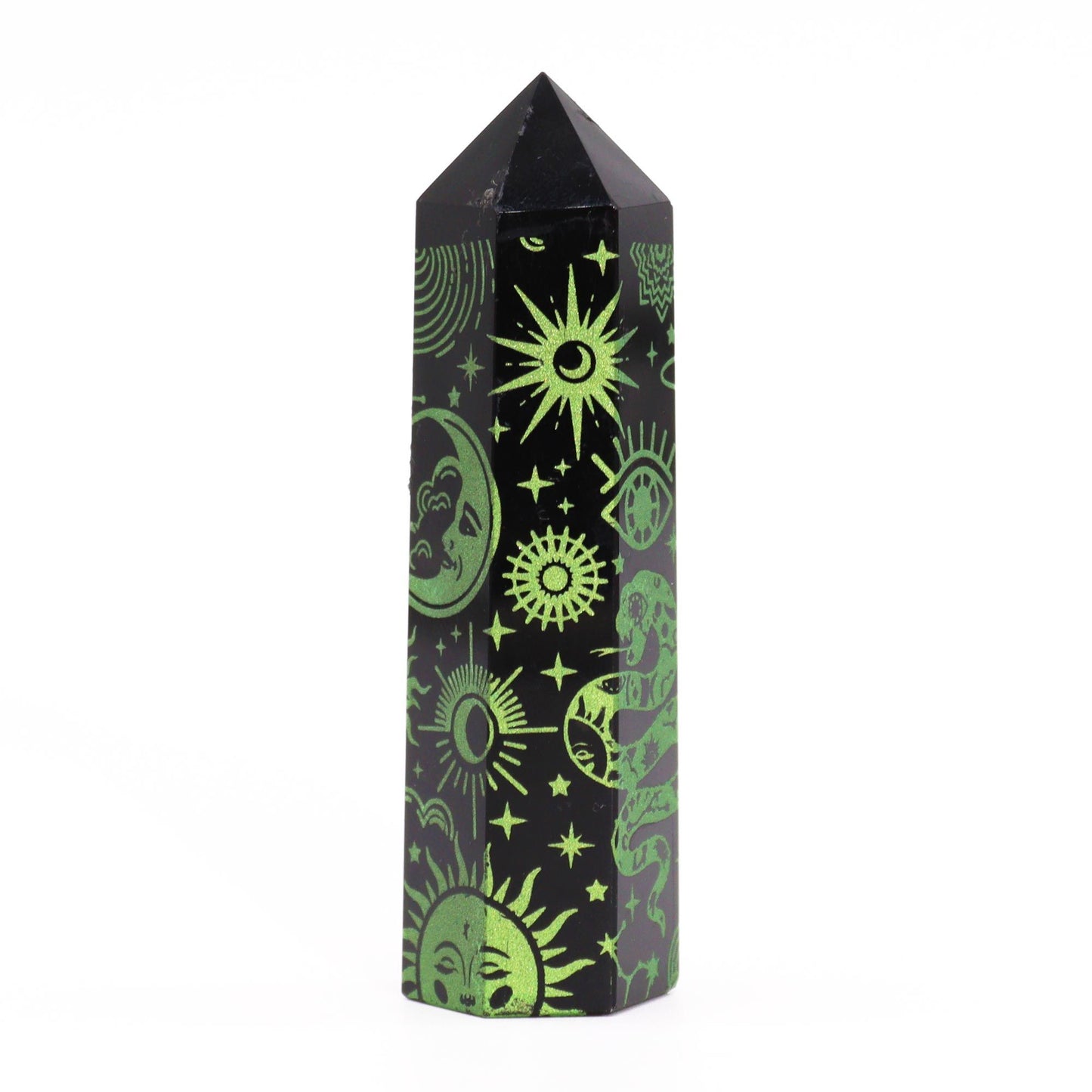 Obsidian-Obelisk 'Forest Green' mit Mond- und Sternengravur – Mystic Story