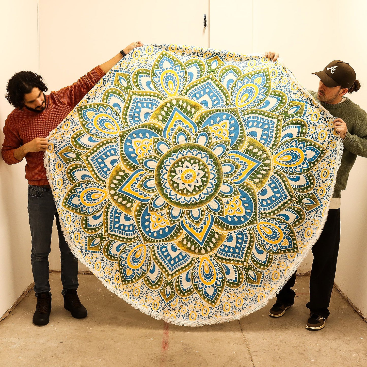 Großformatiges Mandala Wandbild (180 cm) – Sonnengelb & Himmelblau