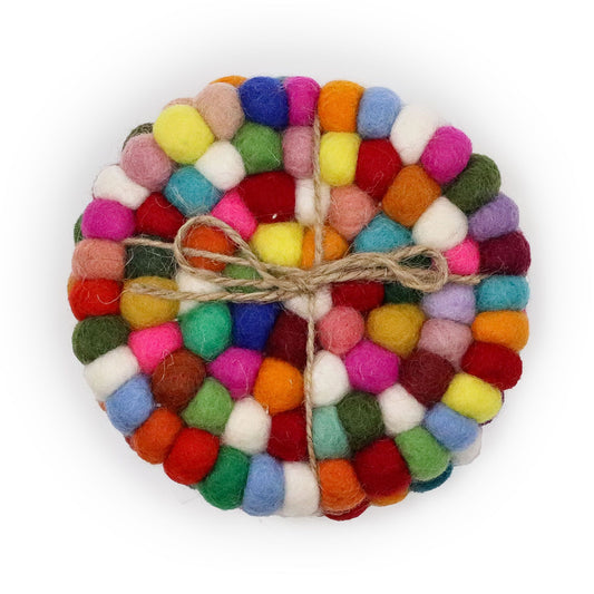 Set mit 4 runden Filzkugel-Untersetzern - 10 cm, bunt