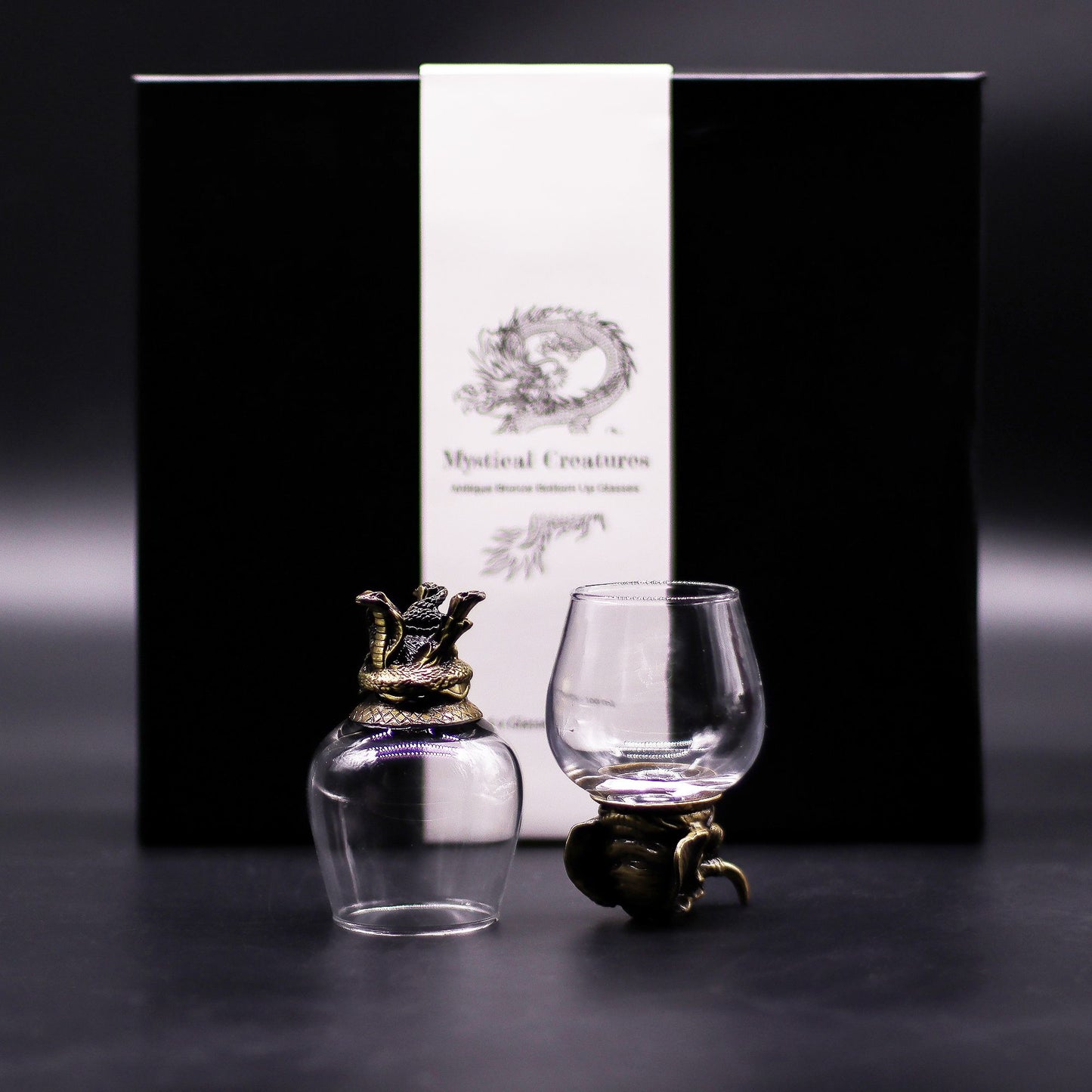 Set aus 6 Mystische-Kreaturen-Gläsern mit Antik-Bronze-Basis