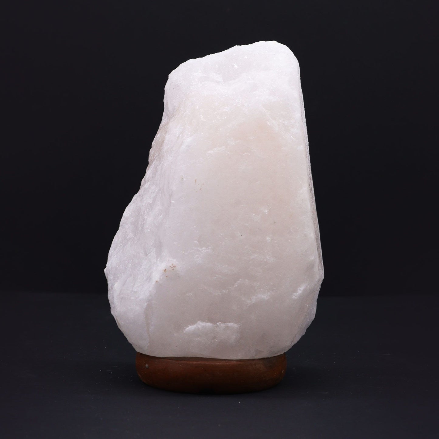 Himalaya-Salzlampe mit Holzbasis – Handgefertigtes Naturlicht