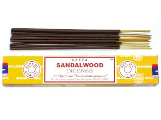 Satya Räucherstäbchen-Set Aroma-Harmonie – 7 Düfte mit Mangoholz-Halter