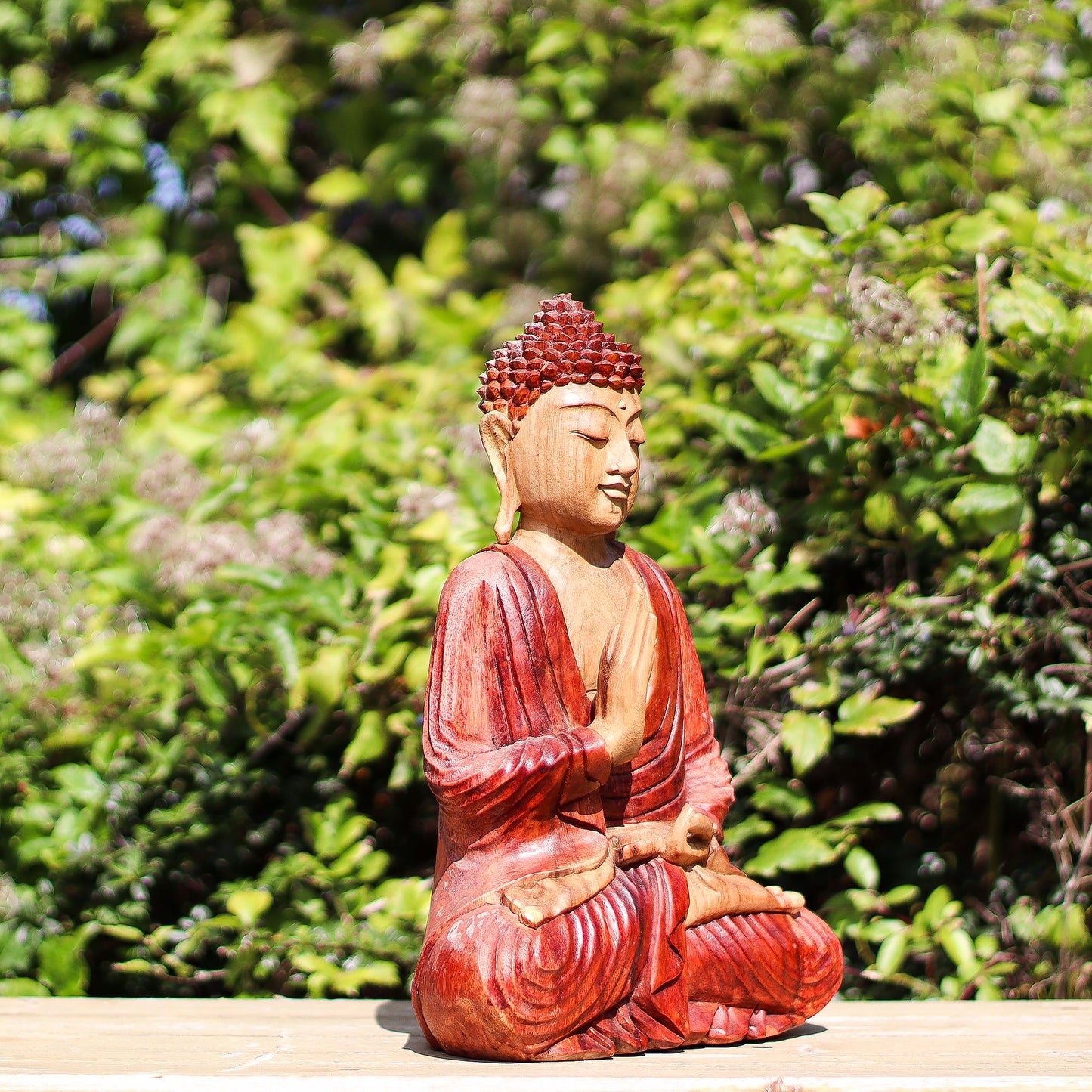 Handgeschnitzte Lehr-Buddha Statue aus Suarholz - 30 cm