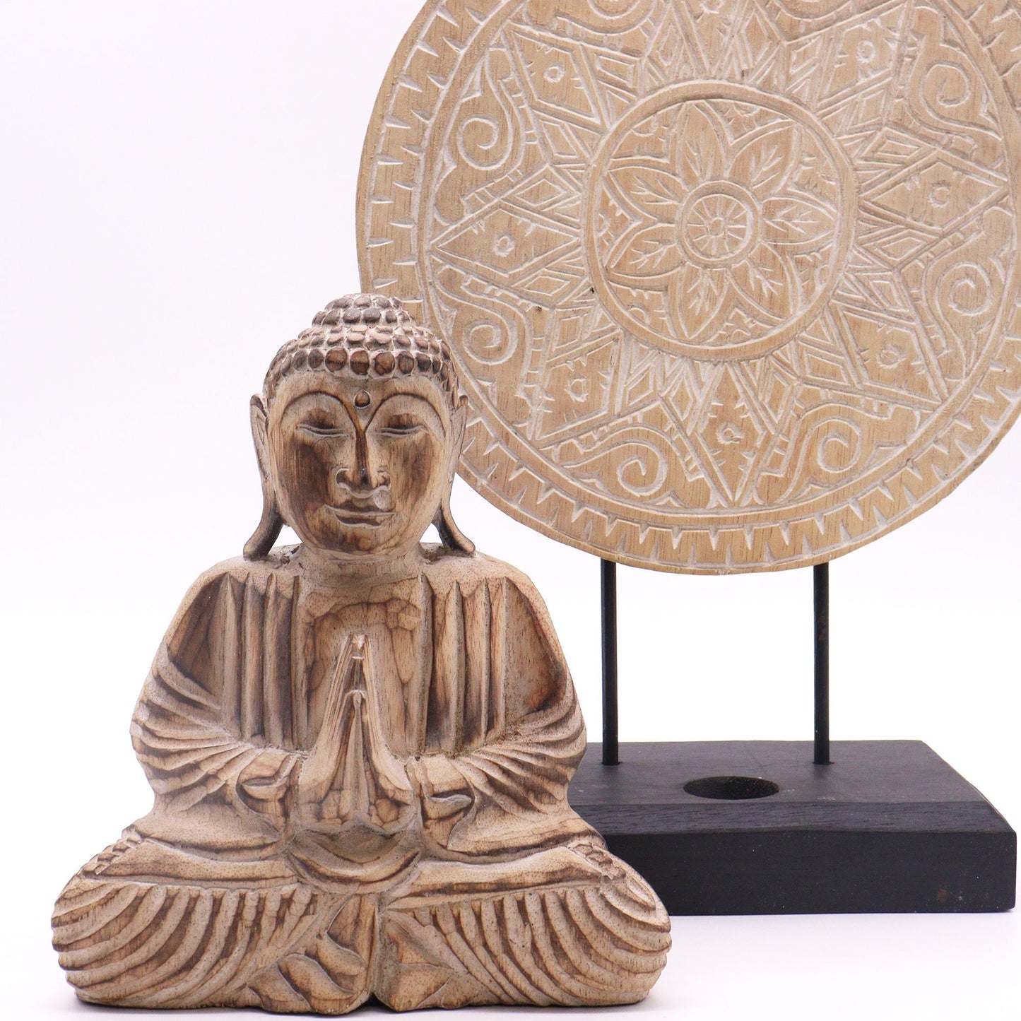 Buddha-Statue mit Mandala-Ständer – Feng Shui Set aus balinesischem Albasia-Holz