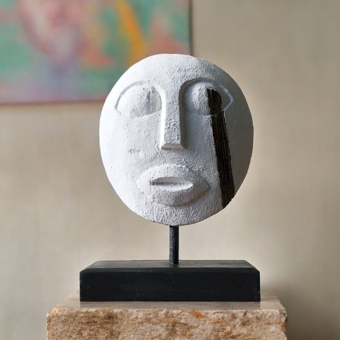 Weiße Stammesmaske aus Timor - Handgeschnitztes Holz-Kunstwerk 27x20 cm