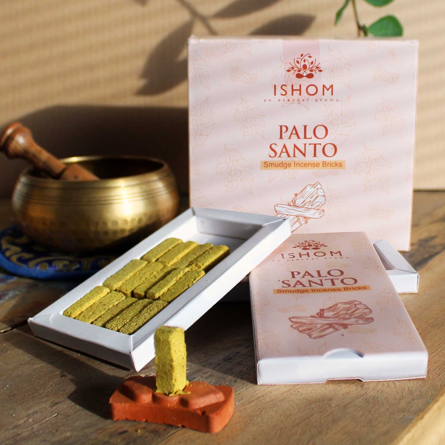 Palo Santo Räucherziegel Set – 15 Stück mit Terrakotta-Halter