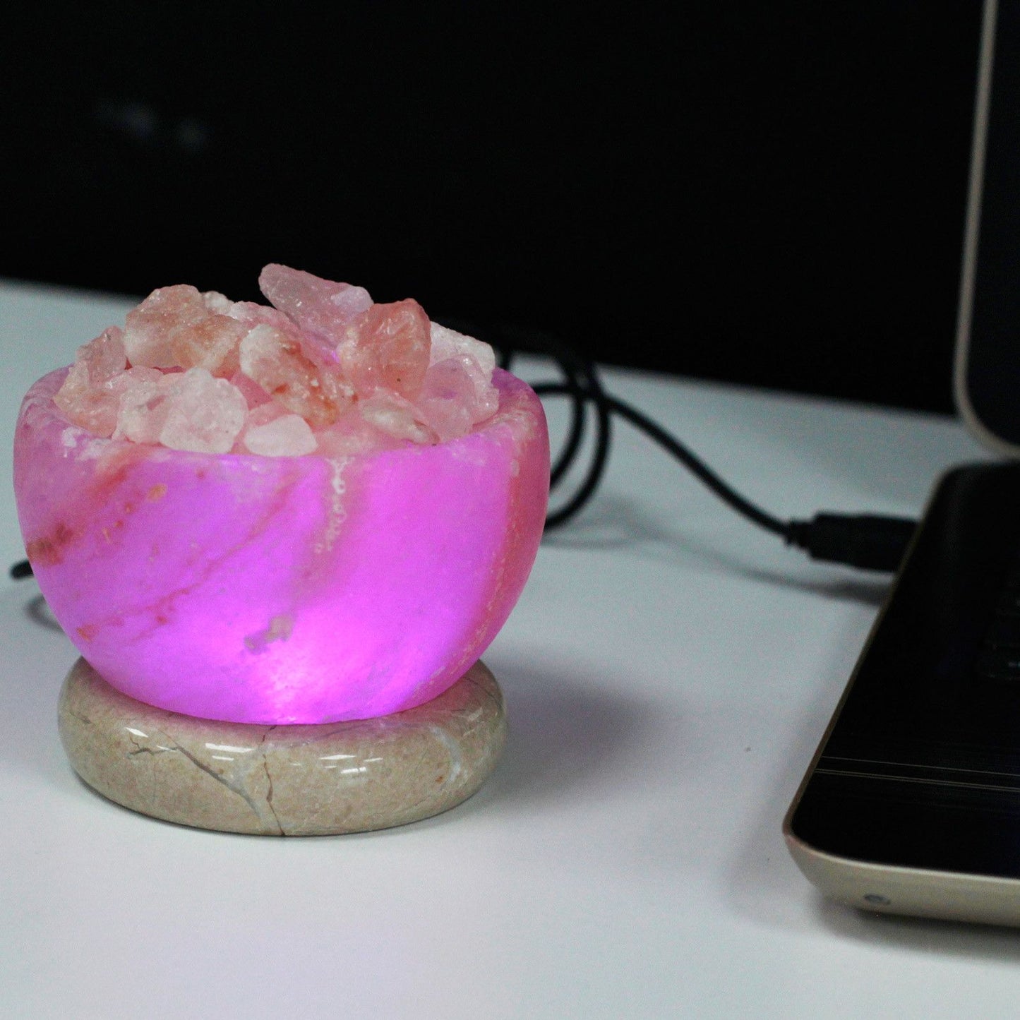 Himalaya-Salzlampe mit Farbwechsel & USB-Anschluss – Natürliches Unikat