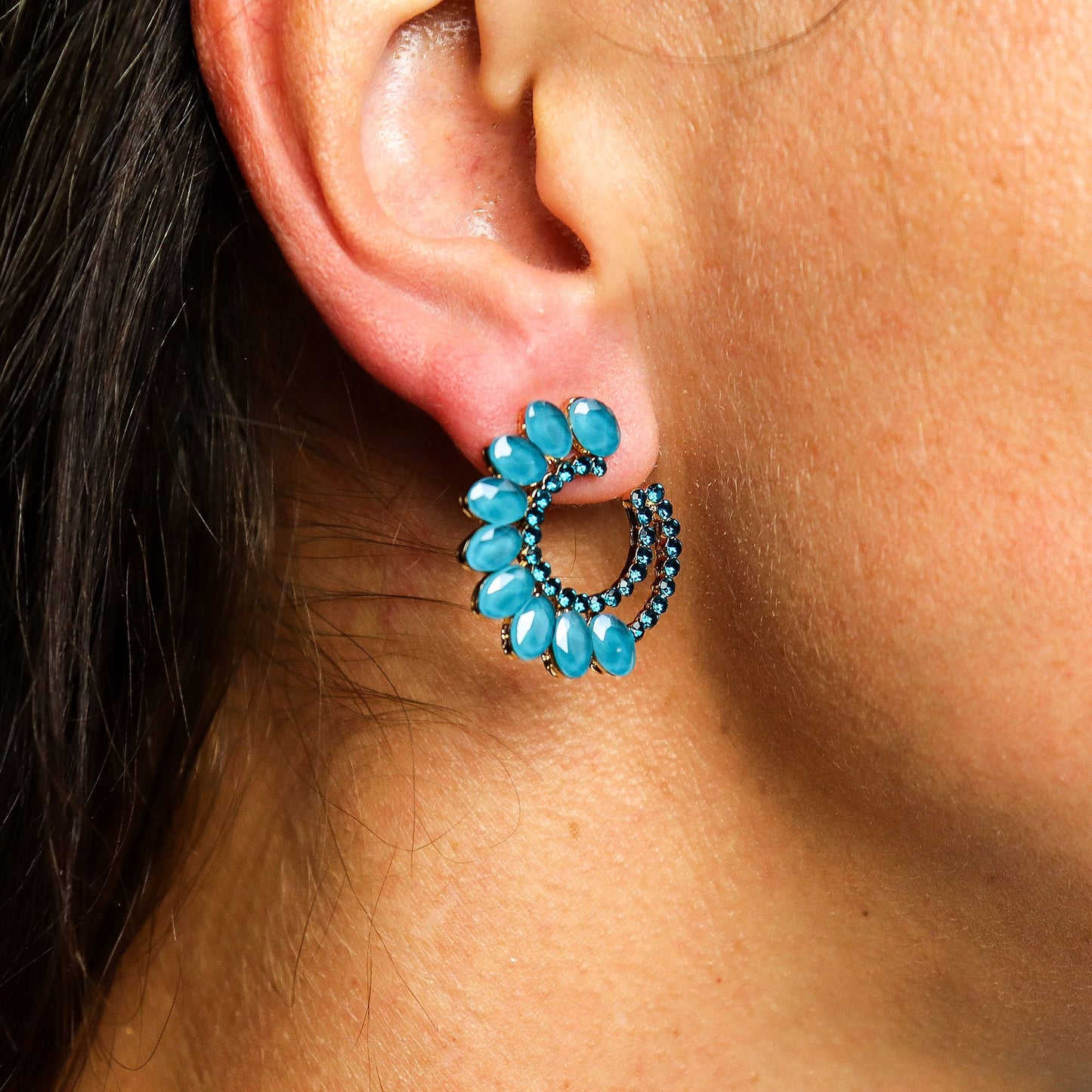 Vintage Glas Loop-Ohrringe in Teal - Handgefertigter Schmuck mit Wald-Energie