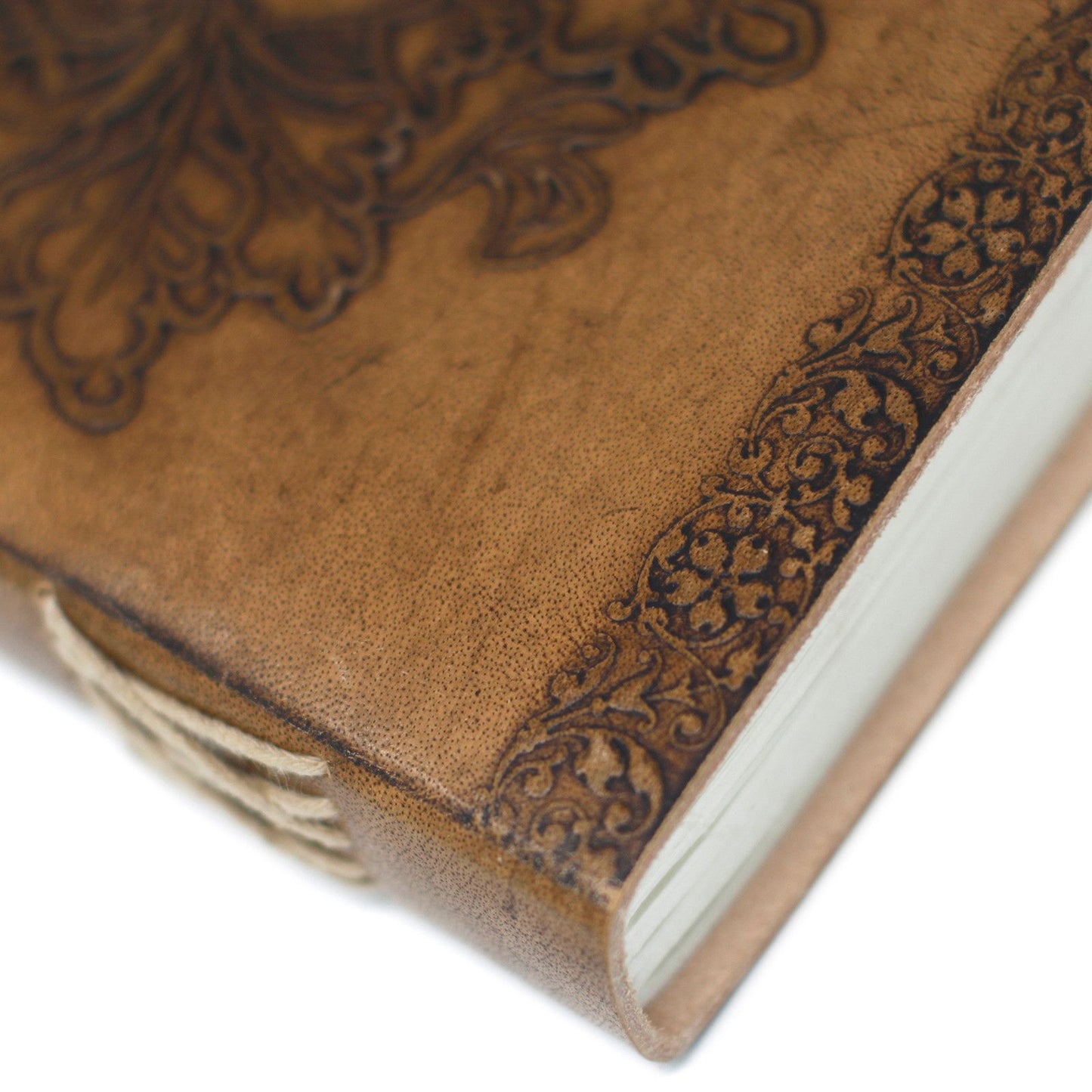 Ledernotizbuch Greenman – Handgefertigtes Skizzenbuch mit Schnallenverschluss (20 x 15 cm)