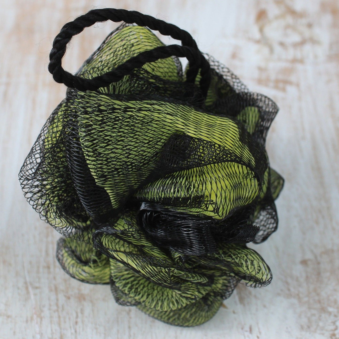 Duschschwamm-Set Pariser Luxus – 5 farbenfrohe Scrunchies im Designrohr