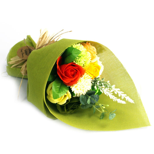 Seifenblumenstrauß in frischem Grün-Gelb – Handgemachte Badedekoration