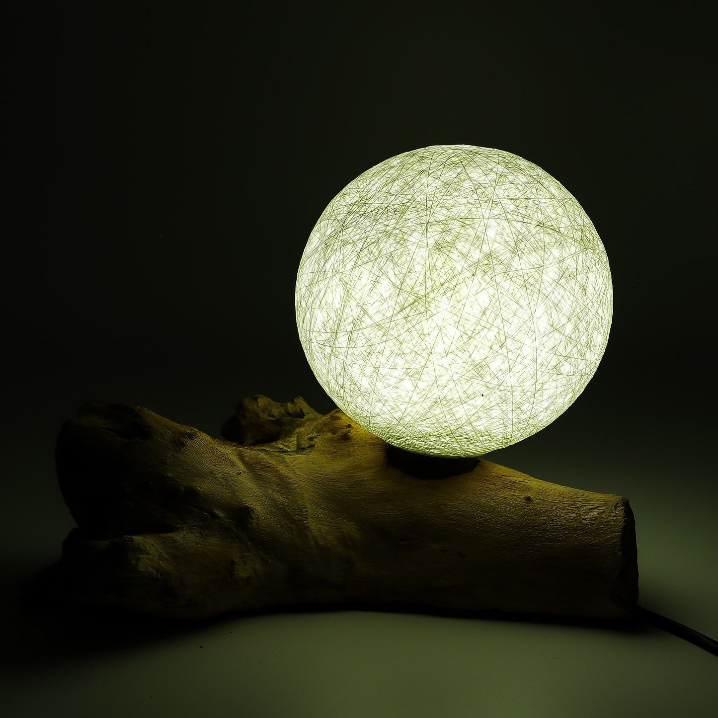 DriftGlow Luna – Elfenbein-Baumwolllampe mit Gamel-Treibholz