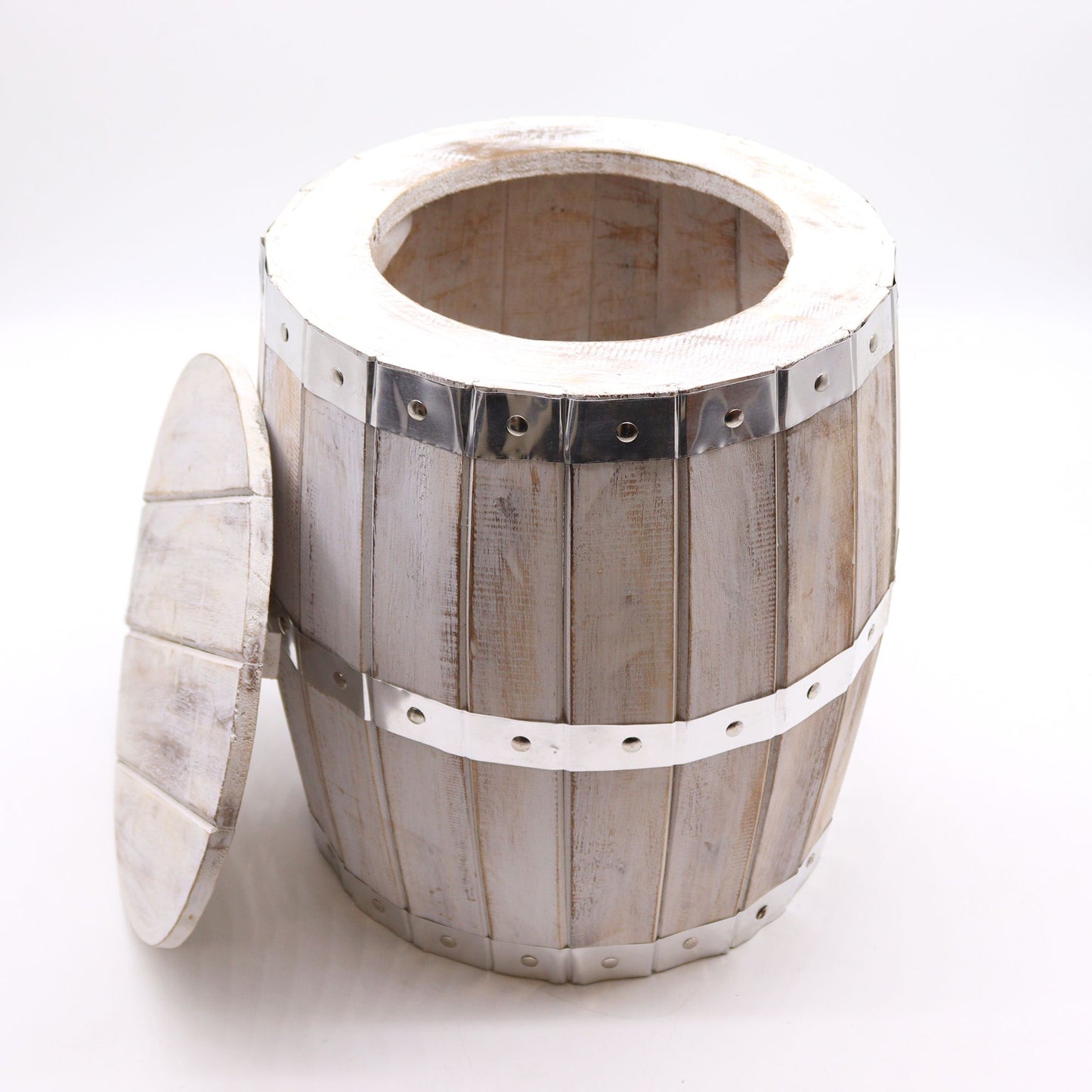 Hocker aus Bierfass-Optik mit Staufach - Weißlasur-Finish