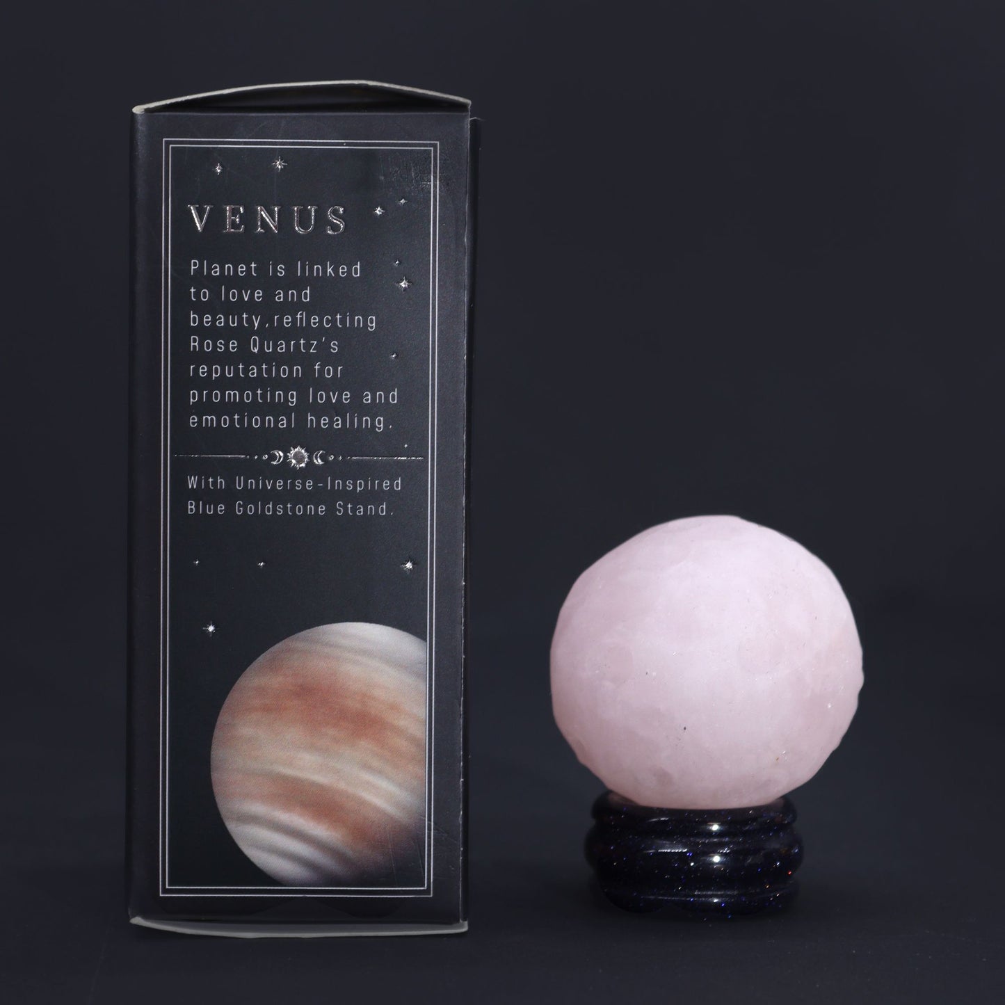 Rosenquarz-Planet auf Goldfluss-Sockel – 40mm Edelsteinkugel für Herzenergie