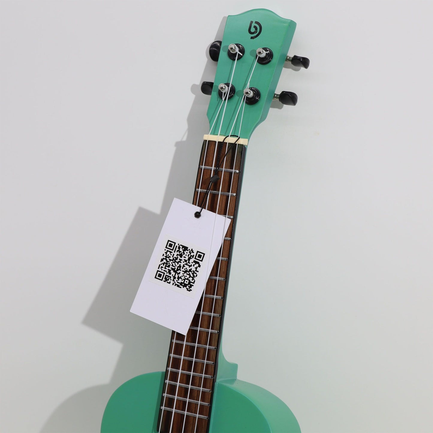 Handgefertigte Ukulele aus Sonokeling-Holz mit natürlicher Sunburst-Optik