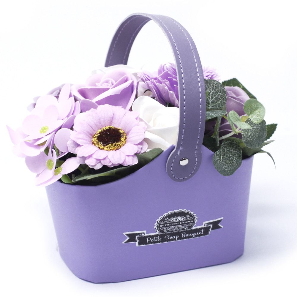 Lavendelblüten Seifenbouquet im Korb – Duftende Handseife & Badezusatz