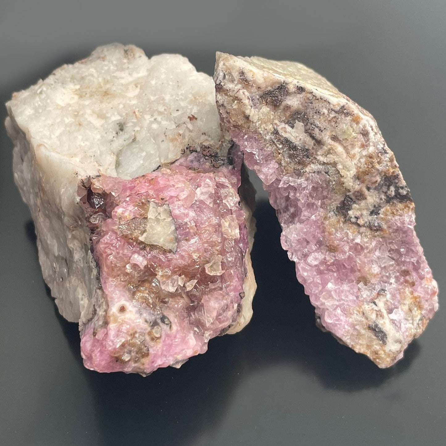 Exklusives Set: Rosa Calcit mit Kobalt - 25 natürliche Mineralien-Unikate