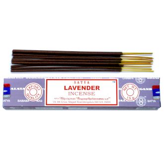 Satya Räucherstäbchen-Set Aroma-Harmonie – 7 Düfte mit Mangoholz-Halter