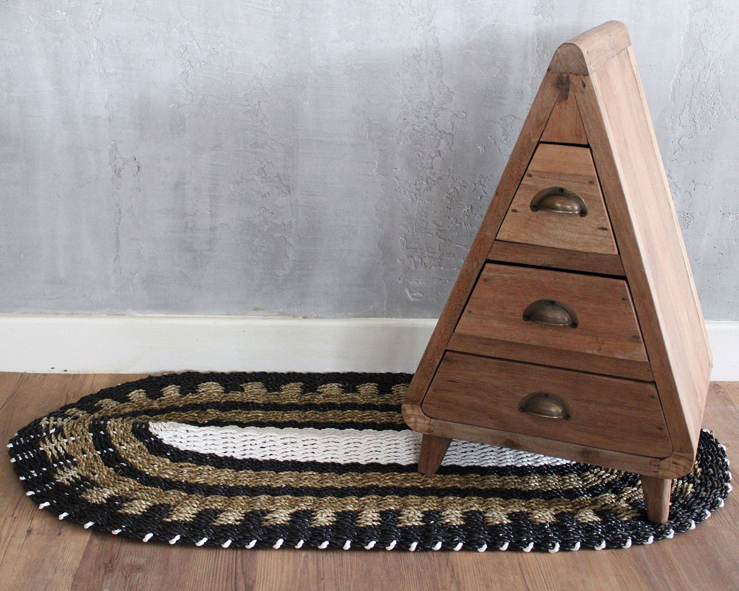 Ovaler Seegrasteppich in Schwarz, Weiß und Beige - 60 x 120 cm - Naturteppich Klassiker