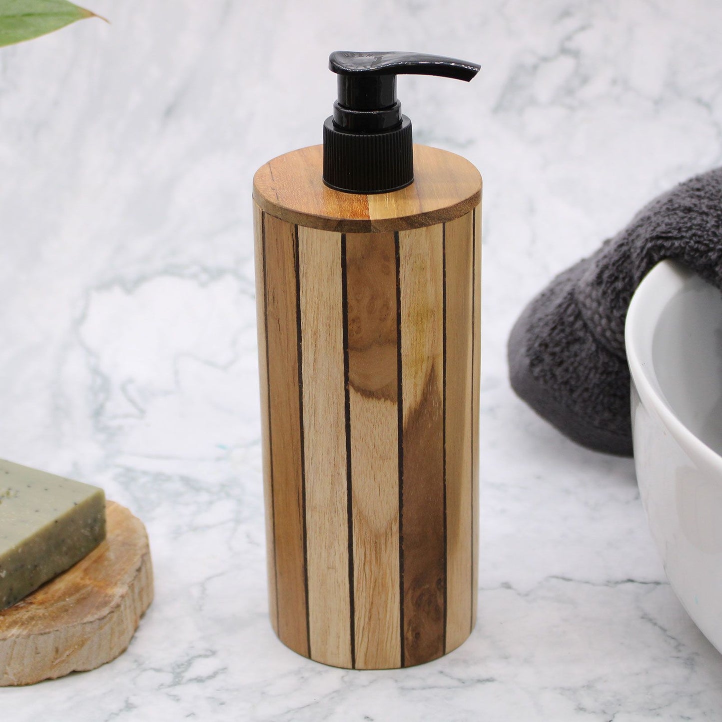 Seifenspender Rund aus Teakholz – Handgefertigtes Naturdesign