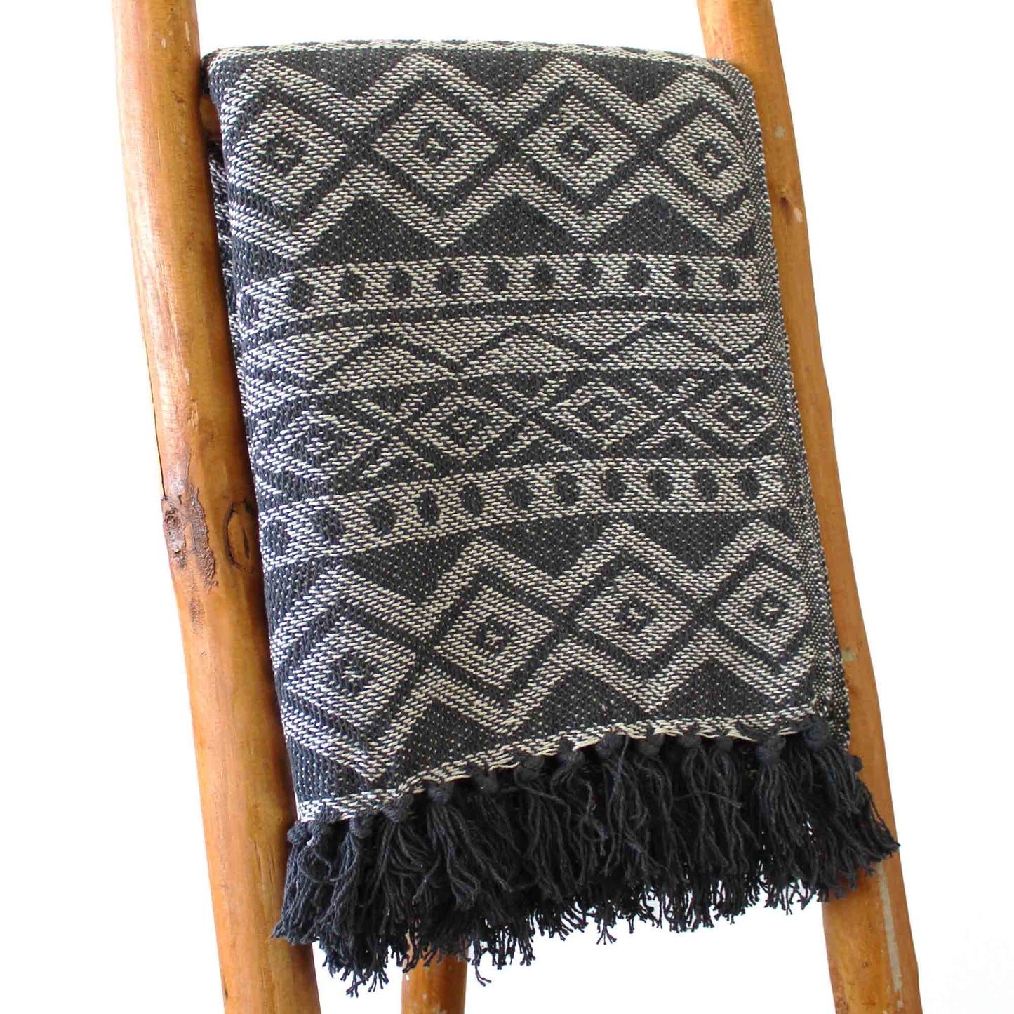 Graue Wohndecke mit geometrischem Muster – 125 x 150 cm aus Baumwolle