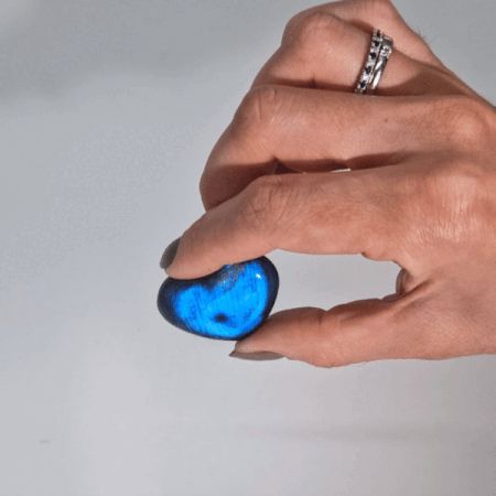 Handschmeichler Herz aus Madagaskar Labradorit | 30-40mm | Natürliche Labradoreszenz