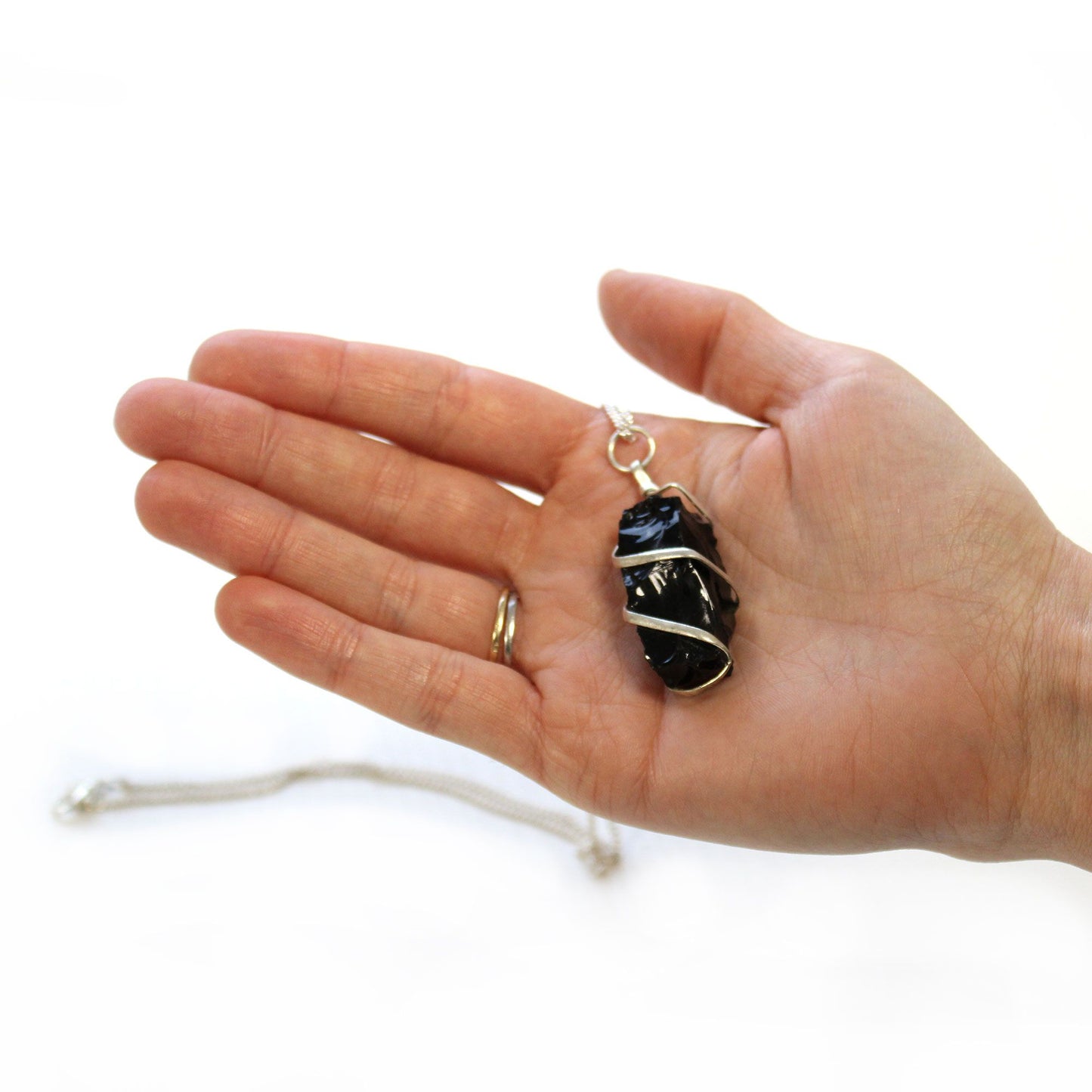 Handgewickelte Halskette mit natürlichem Schwarz-Onyx - Versilbert