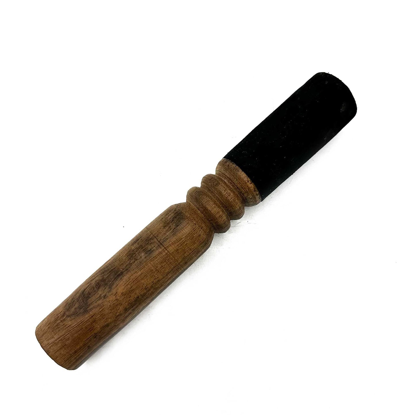 Handgehämmertes Klangschalen-Set 'Grüne Tara' – 14 cm Messing mit Zubehör