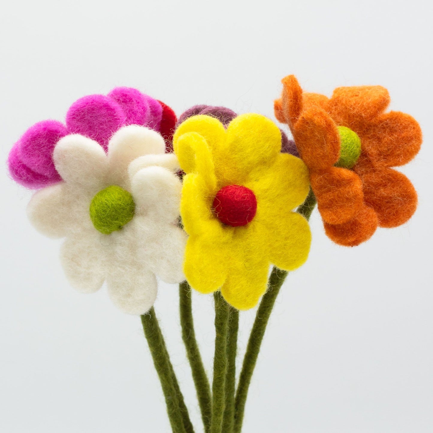 Set mit 6 bunten Filz-Gänseblümchen – Handgefertigte Deko aus Nepal