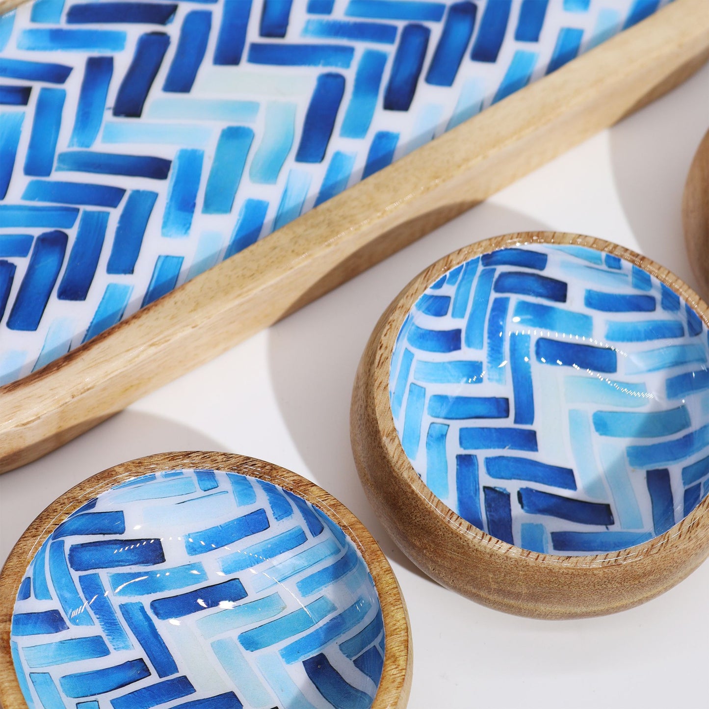Mangoholz Tablett-Set mit 3 Schalen - Handbemaltes Blau-Weiß Streifendesign