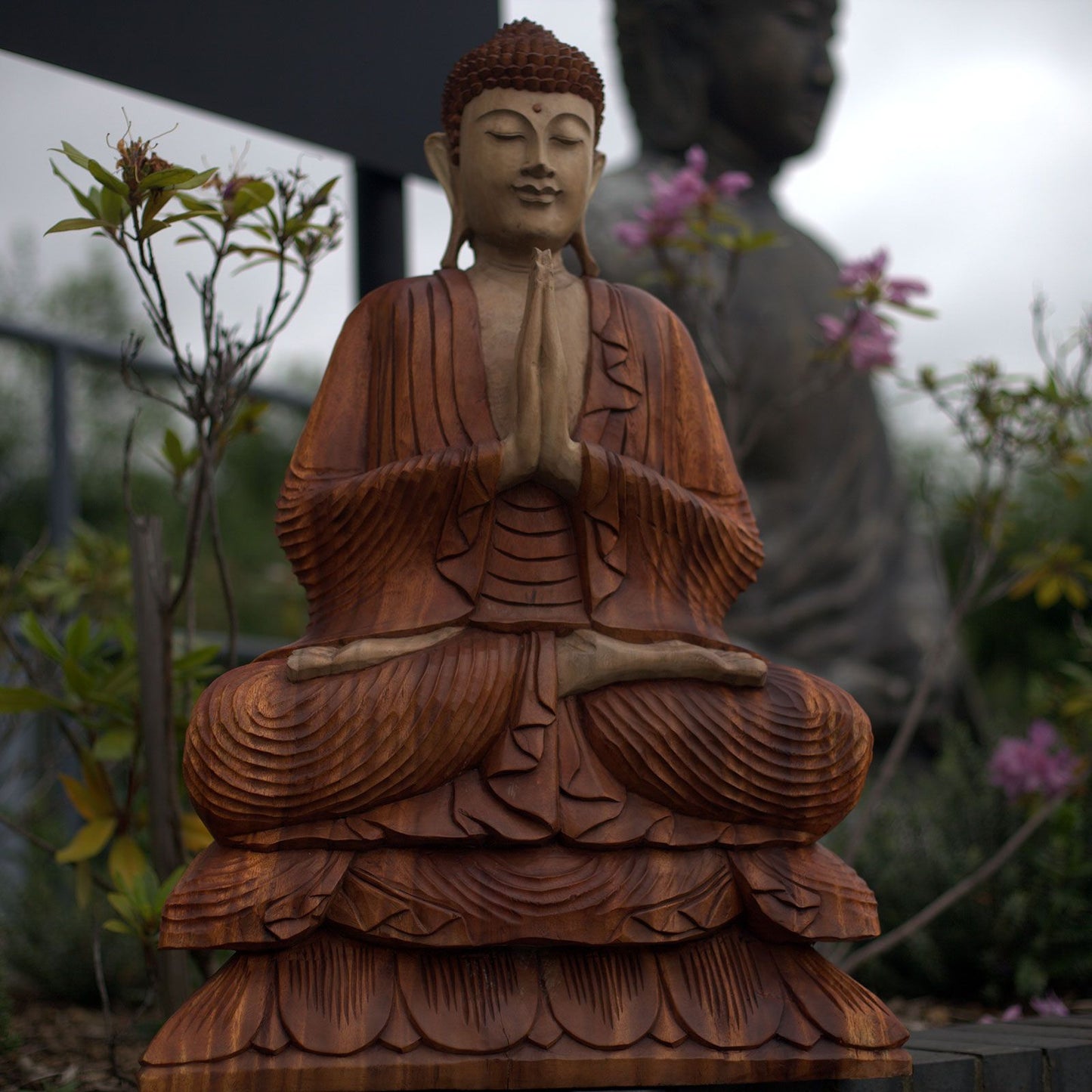 Willkommender Buddha aus Suarholz - Handgeschnitztes Unikat 80 cm