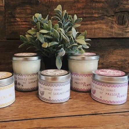 Sojawachs-Duftkerze 'Vintage Gardenia' in Zinndose – Geschenkbox