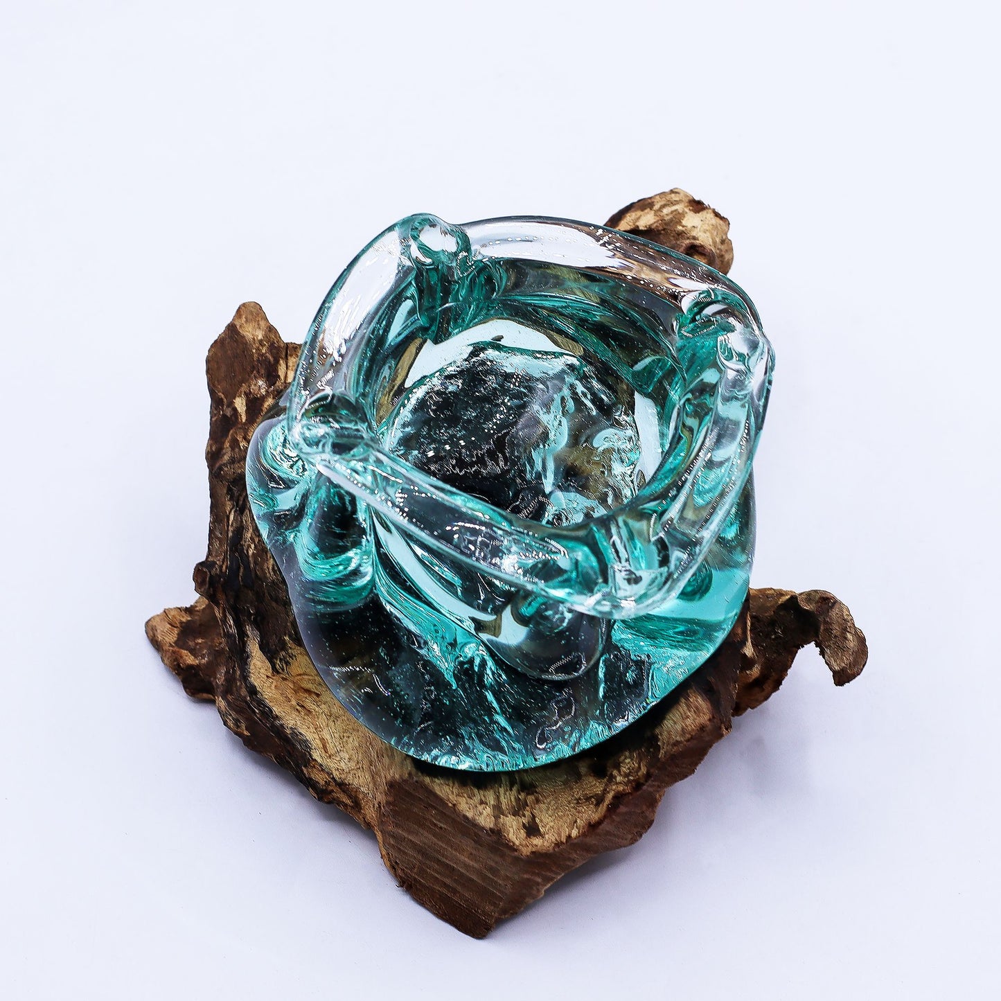 Skulpturaler Aschenbecher & Kerzenhalter aus geschmolzenem Glas auf Massivholz