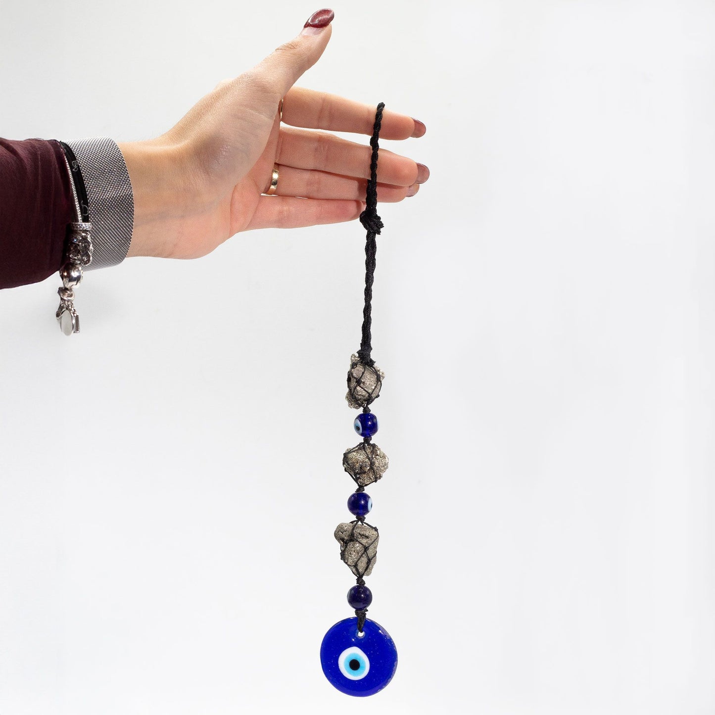 Schutzamulett mit Pyrit und Perlen – Handgefertigter Talisman mit Böser-Auge-Symbolik