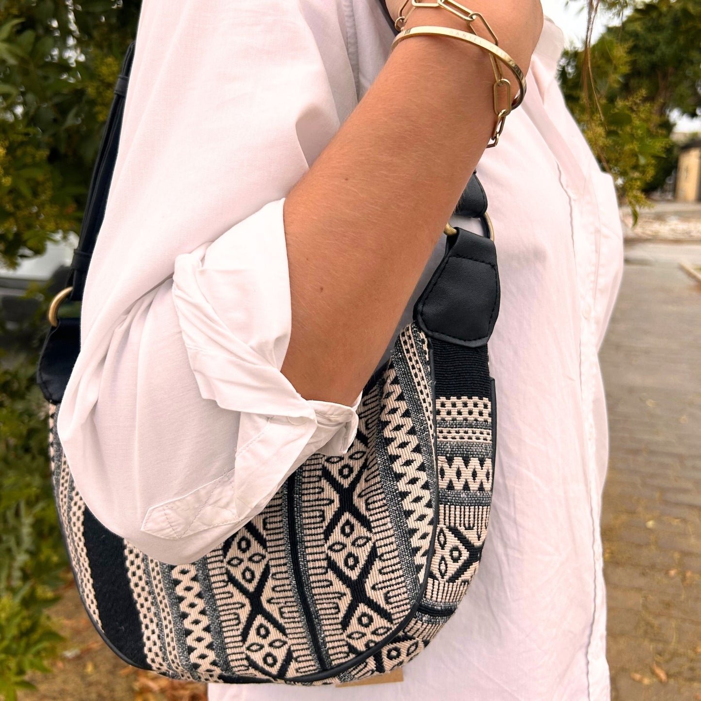 Jacquard Hobo Bag Metro Grau - Baumwolltasche mit schwarzem Trageriemen