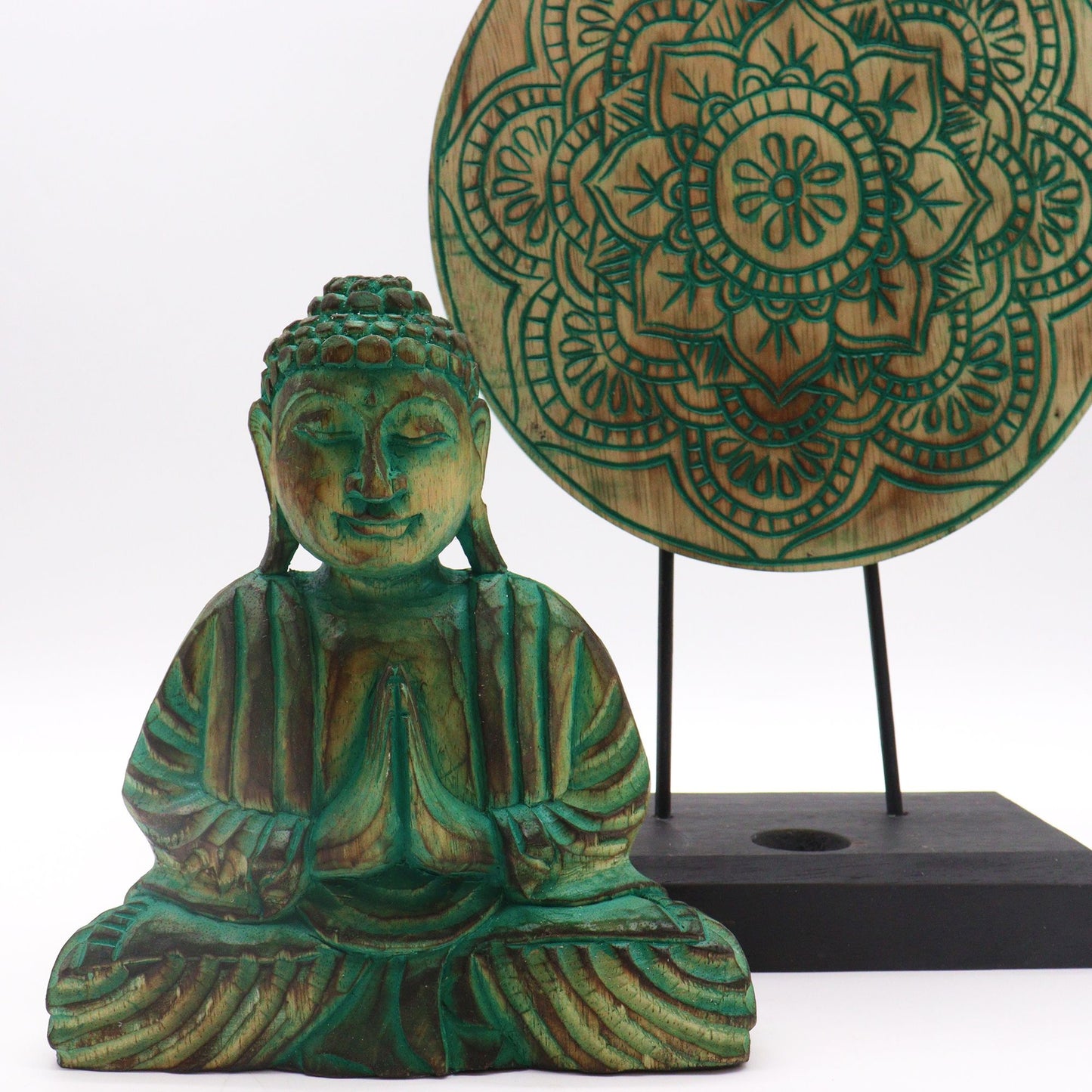 Buddha Figur mit Mandala-Ständer – Feng Shui Set in Grün