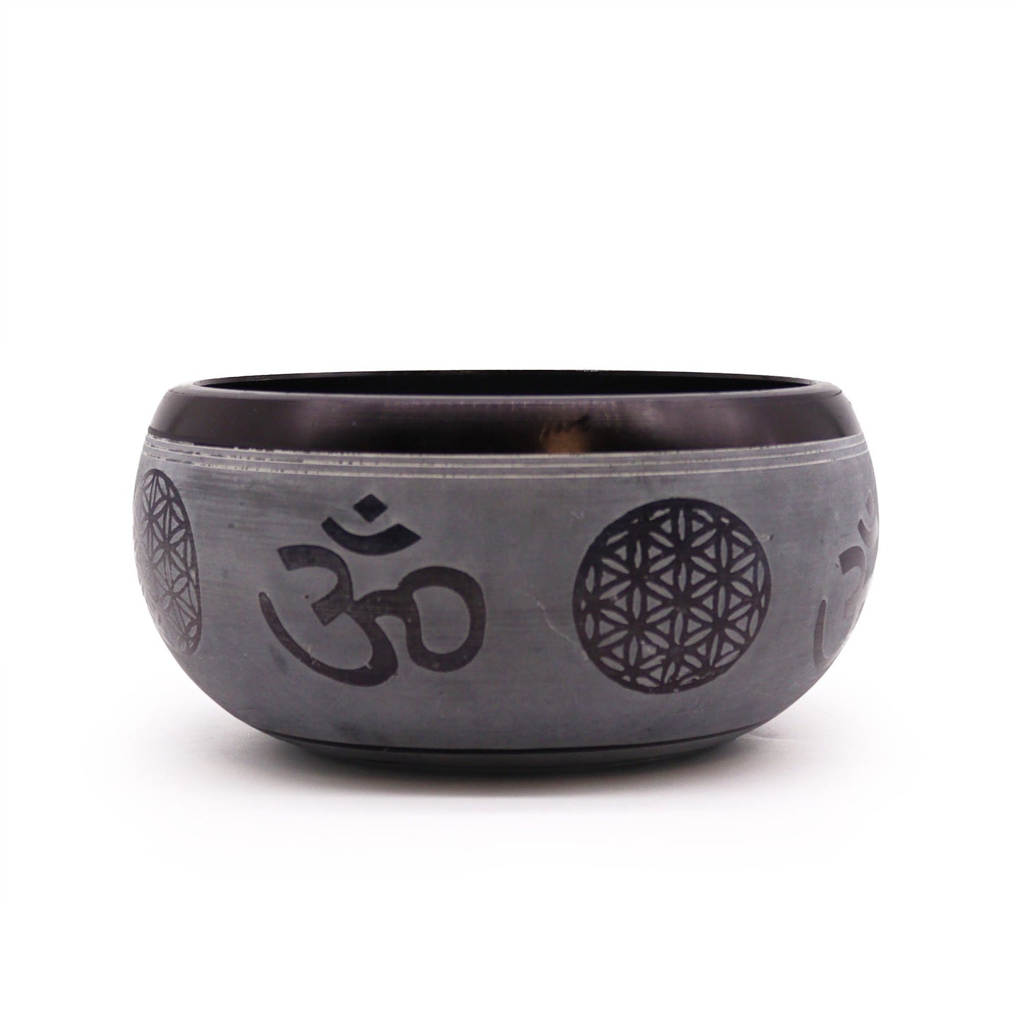 Klangschale Om & Fünf Buddha 16 cm - Handgefertigt aus Aluminium mit Erdpulver-Finish